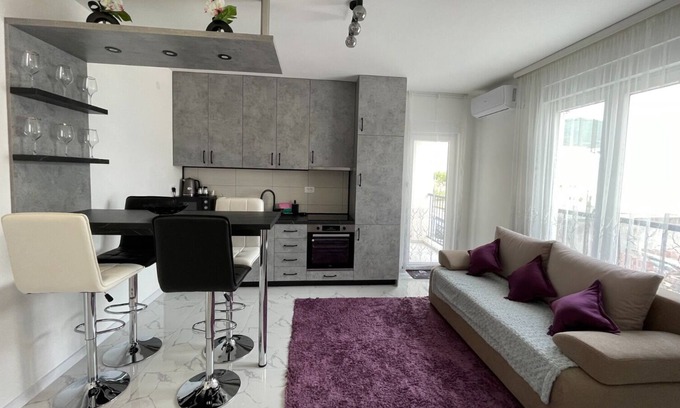 Denovici Apartment | Boka Bay/new Building/wistaria Hill Apartment