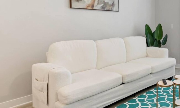 St. Peters Apartment | Bold 2215 I New I Free Parking