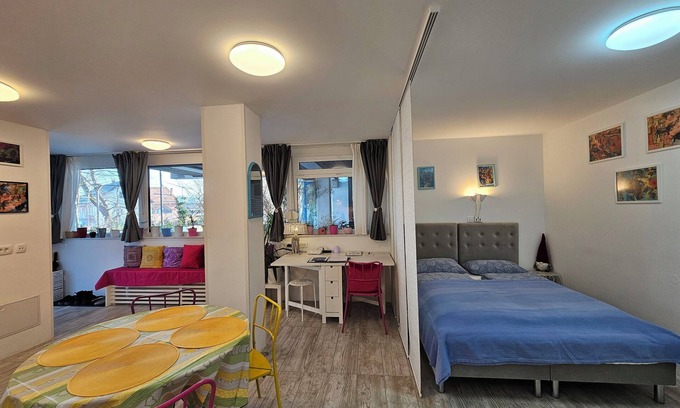 Siska District Apartment | Bolero B Tour As/Modern and comfortable studio with WiFi and AC in Ljubljana