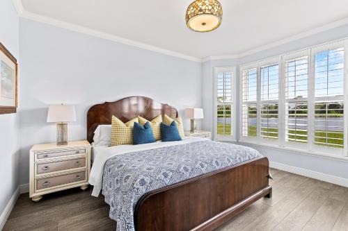 Naples House | Bologna Golf Condo in the Lely Resort