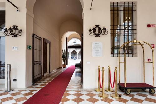 Old Town House | Bonacolsi Collection, MantegnaHotels