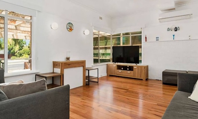 Rosebud House | Boneo Beach Shack renovated and affordable