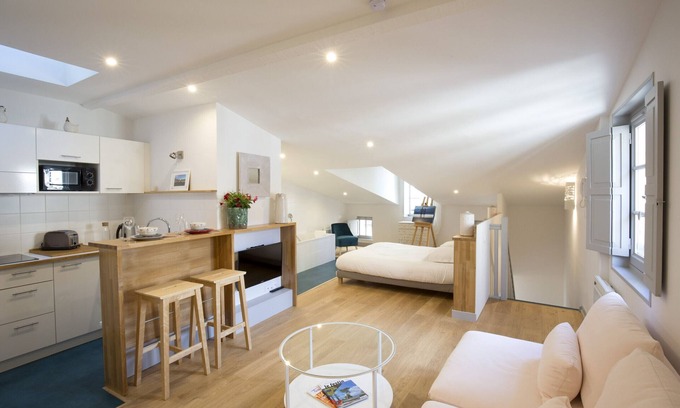 Saint-Michel Apartment | Bordeaux Historic Center Superior double studio