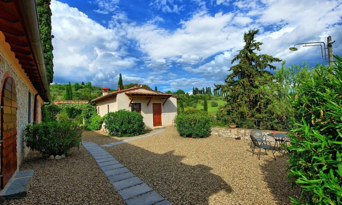 Grassina Apartment | Borgo Bottaia, a relaxing spot near Florence (2 PAX)