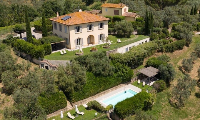 Lamporecchio Villa | Borgo degli Ulivi in Lamporecchio , Toscana