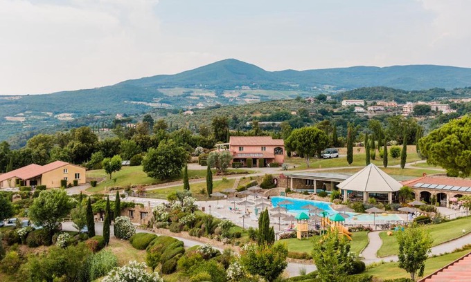 Riparbella Apartment | Borgo Felciaione