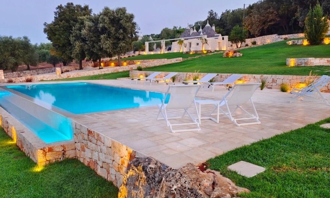 Cisternino Villa | Borgo Petra, trulli with infinity pool for exclusive use and private garden