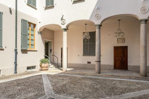Cerchia dei navigli Apartment | Borromei Suites by Halldis
