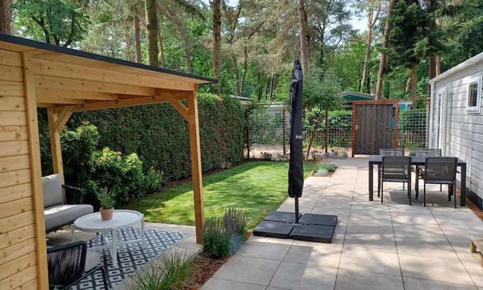 Bosgebied Hoenderloo House | Boshuis met grote tuin I Vakantiepark met Zwembad