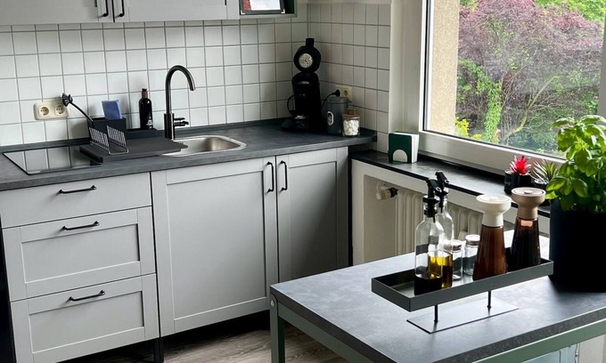 Mittelmeiderich Apartment | Bostel 2 - Modernes Studio in Du-meiderich
