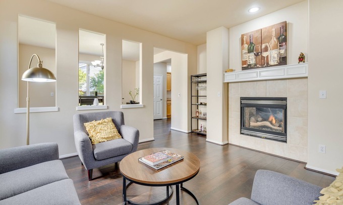 North Creek House | Bothell Retreat: Home Gym, Fireplace & More!