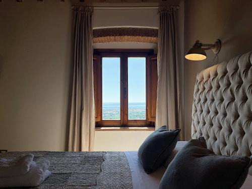 Rosignano Marittimo House | Bouganville