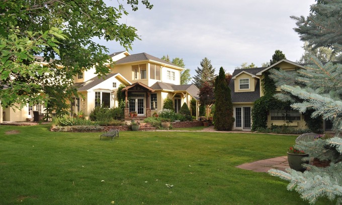 Boulder House | Boulder Countryside Home