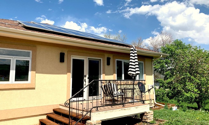 Boulder House | Boulder "CrestHouse" Retreat! w/Garage & Mountain View⛰️Hidden gem close to town