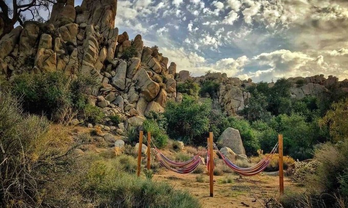 Yucca Valley House | Boulder Grove Ranch Acres of Boulders & Hot Tub