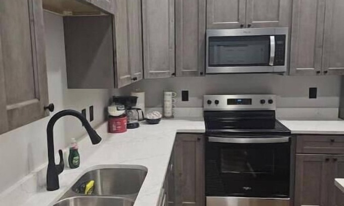 Delaware Apartment | Bourbon and Bricks