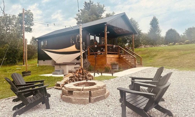 Lawrenceburg Cottage | Bourbon Barrel Cottages #3 on Ky. Bourbon Trail