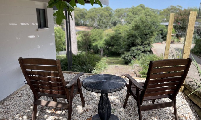 Merimbula Apartment | Boutique and spacious studio with fabulous ocean views and close to the beach