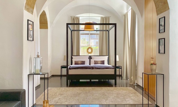 Klosterlangheim Apartment | Boutique apartment in a historic setting