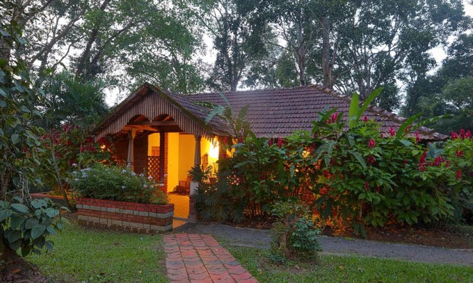 Virarajendrapet Resort | Bovera Orchards Coorg By Luxdens Hotels