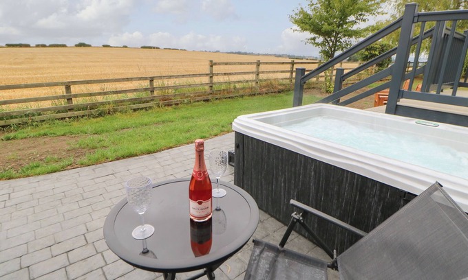 Richmond Cottage | BOWES HIDEAWAY, romantic, character holiday cottage in Eppleby