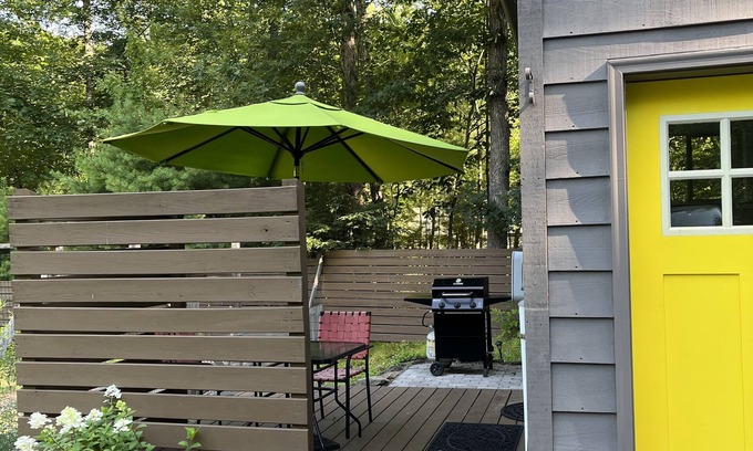 Mount Marion House | Bowie Mountain Studio in heart of the Hudson-Valley's best nature, food, shops.