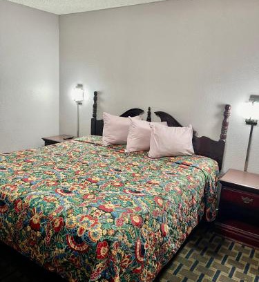 Big Spring Hotel | Bradbury Inn