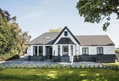 Kirkcaldy House | Braeside Lodge