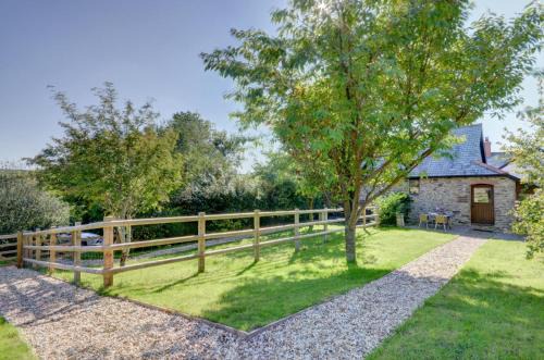 Barbrook House | Bramble Cottage