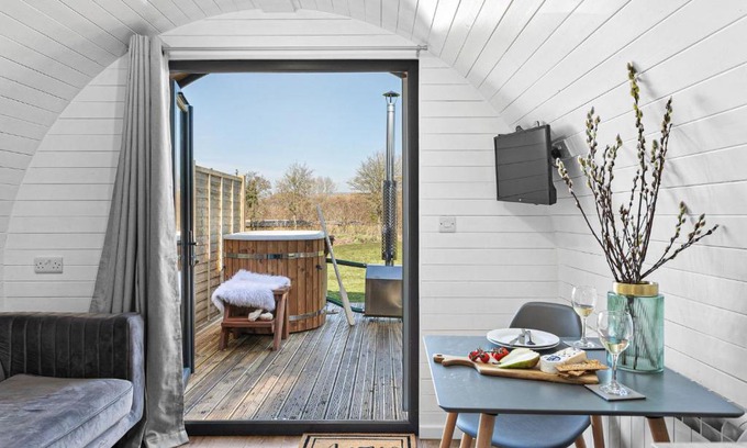 Yarley House | Bramley, Apple Tree Glamping, Nr Wells