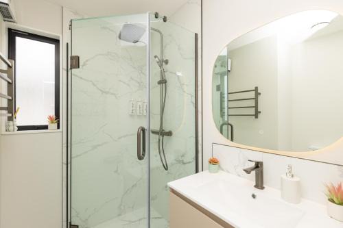Christchurch Apartment | Brand New 3BR Home with Parking