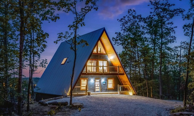Frenchburg Cabin | Brand new A-frame. Dragonfly Inn, overlooking Daniel Boone National Forest