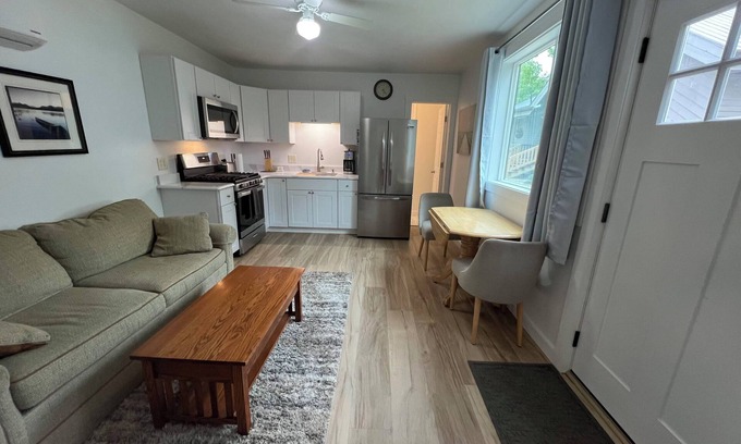 Town of Oswegatchie Cottage | Brand new build- 1-bedroom cottage on main channel with WiFi