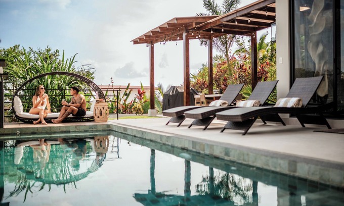 El Cerro House | Brand New Casa Lunula 4-bedroom 4.5 Bath house in Manuel Antonio w/Private Pool