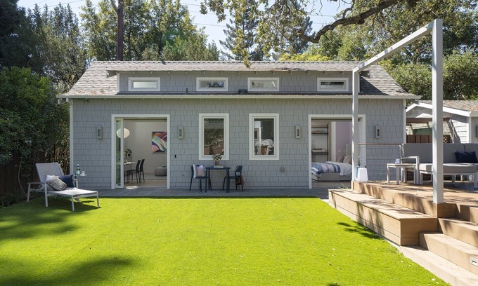 Oak Knoll - Redwood Park Cottage | Brand New Guesthouse in Redwood City near Stanford.