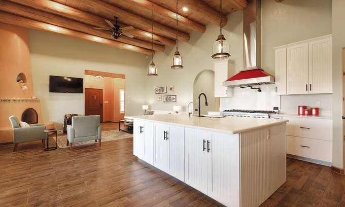 Taos House | Brand New Listing! Summer stays available! Luxury Taos Home with Mountain Views