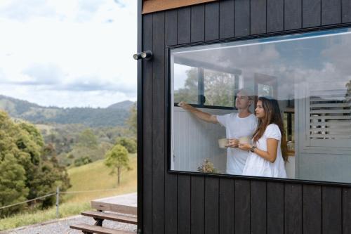 Kidaman Creek House | Brand New Tranquil Tiny Home On 60 Acres Near Kennilworth Feed Friendly Cows, Spectacular Views