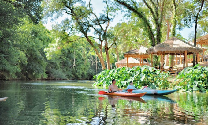 Sutherland Springs Cabin | Brand new waterfront Cabin with many amenities: Pool, hot tub & kayaking. - RC6