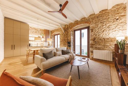 Barri Vell Apartment | Bravissimo Estudi Verd, in the Historic Centre
