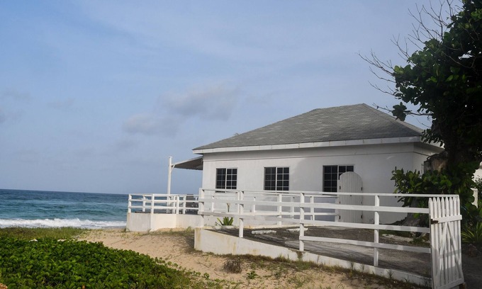 Boston Bay House | Breathtaking beachfront house where healing begins. n