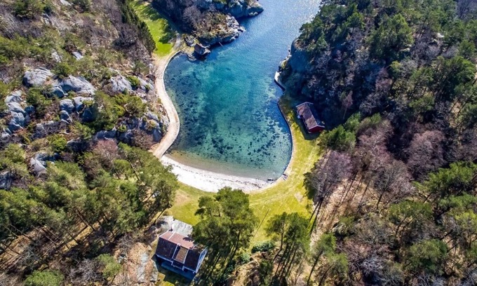 Skottevik House | Breathtaking Beach Home w/Pool, Private Bay & Boat