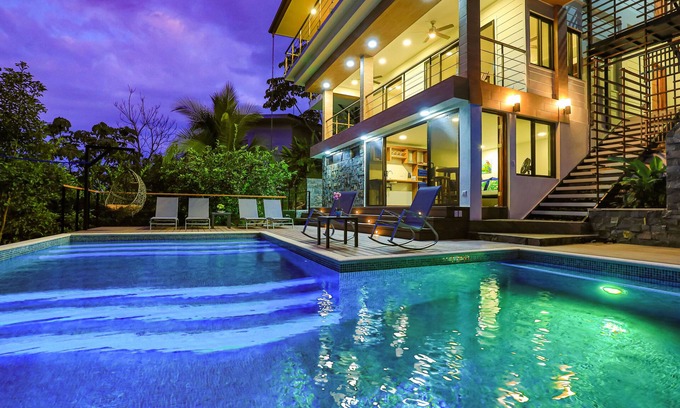 Canton Quepos Villa | Breathtaking Jungle Views and Abundant Wildlife - Large pool.