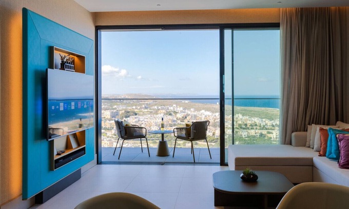 Paceville Apartment | Breathtaking Suite Mercury Tower by ArcoBnb