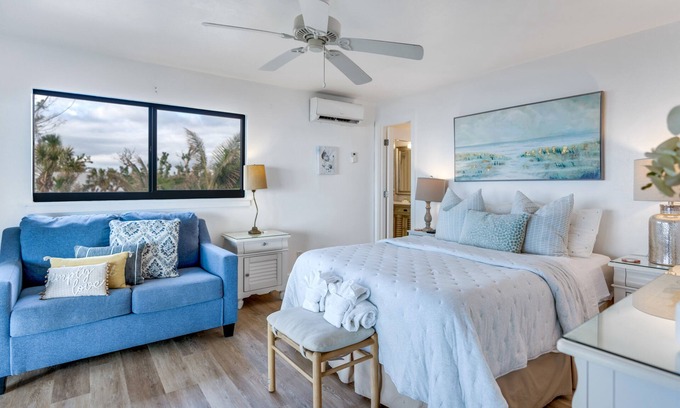 Captiva Resort | Breathtaking Views - Romantic Honeymoon Suite - Jensen's "On the Gulf" 4