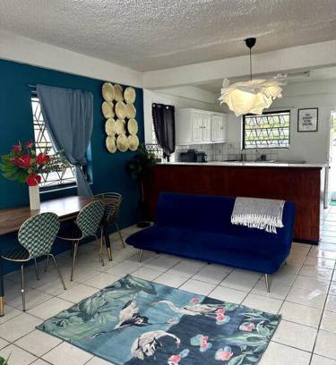Bois d'Orange Apartment | Breezy Lucian Bliss