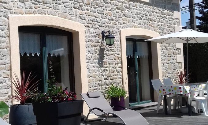 Pont-l'Abbe House | Breton house, south-facing terrace, 4/5 pers. 7 minutes from the beach by car!