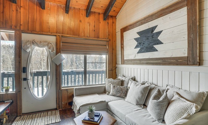 Brian Head Condo | Brian Head Chalet w/Mountain Views, Near Skiing!