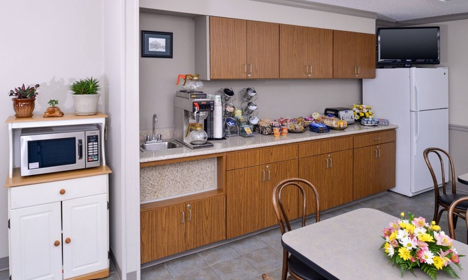 Geneva Hotel | Briarwood Inn Of Geneva