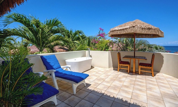 West End Hotel | Bridal Suite at Ocean Cliff Hotel Negril