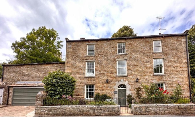 Muker House | Bridge House